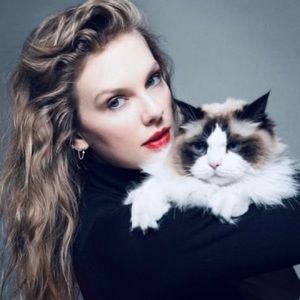 Meet your Posher, Gregory